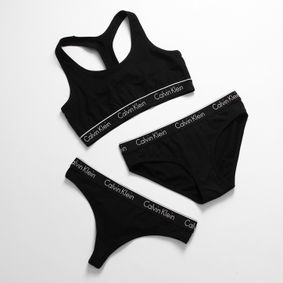 Фото Женский комплект: топ+слипы+стринги черный Calvin Klein Women Black 3in1