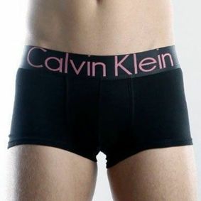 Фото Мужские трусы боксеры черные с черной резинкой и розовыми буквами Calvin Klein Steel Black Waistband Boxer CK02124