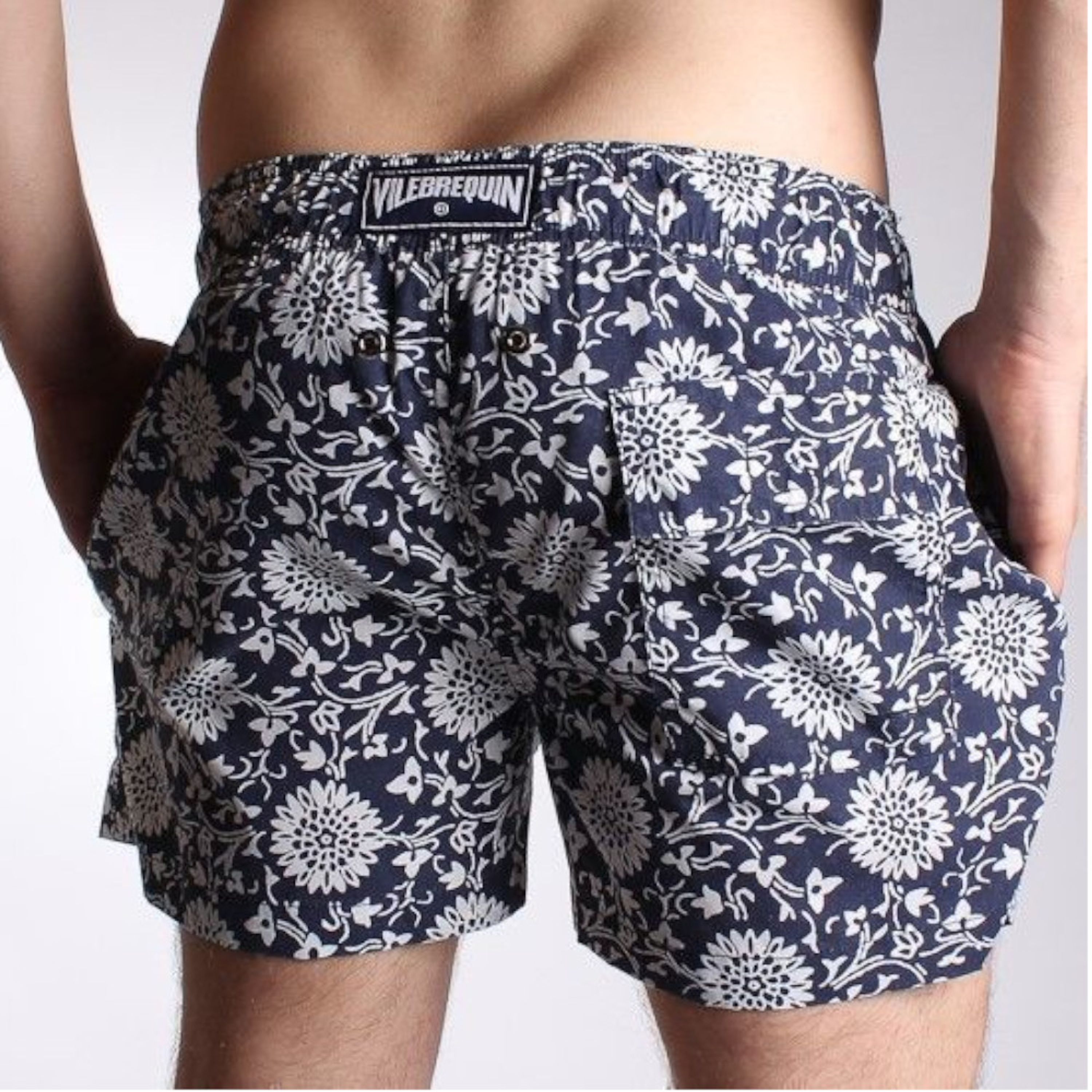 Мужские шорты пляжные темно-синие с цветами Vilebrequin Navy Shorts фото 2