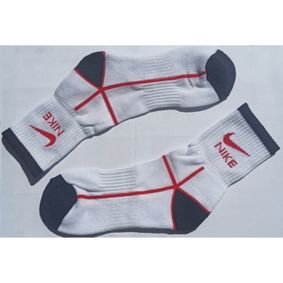 Фото Мужские носки белые с красным Nike Fit спортивные