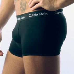 Фото  Мужские трусы боксеры черные  Calvin Klein 365 Hip Boxer Black