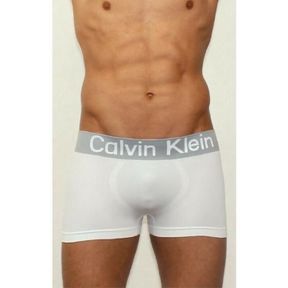 Фото Мужские трусы боксеры бесшовные Calvin Klein белые 