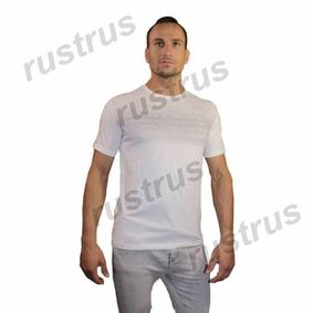 Фото Мужская футболка белая с короткими рукавами