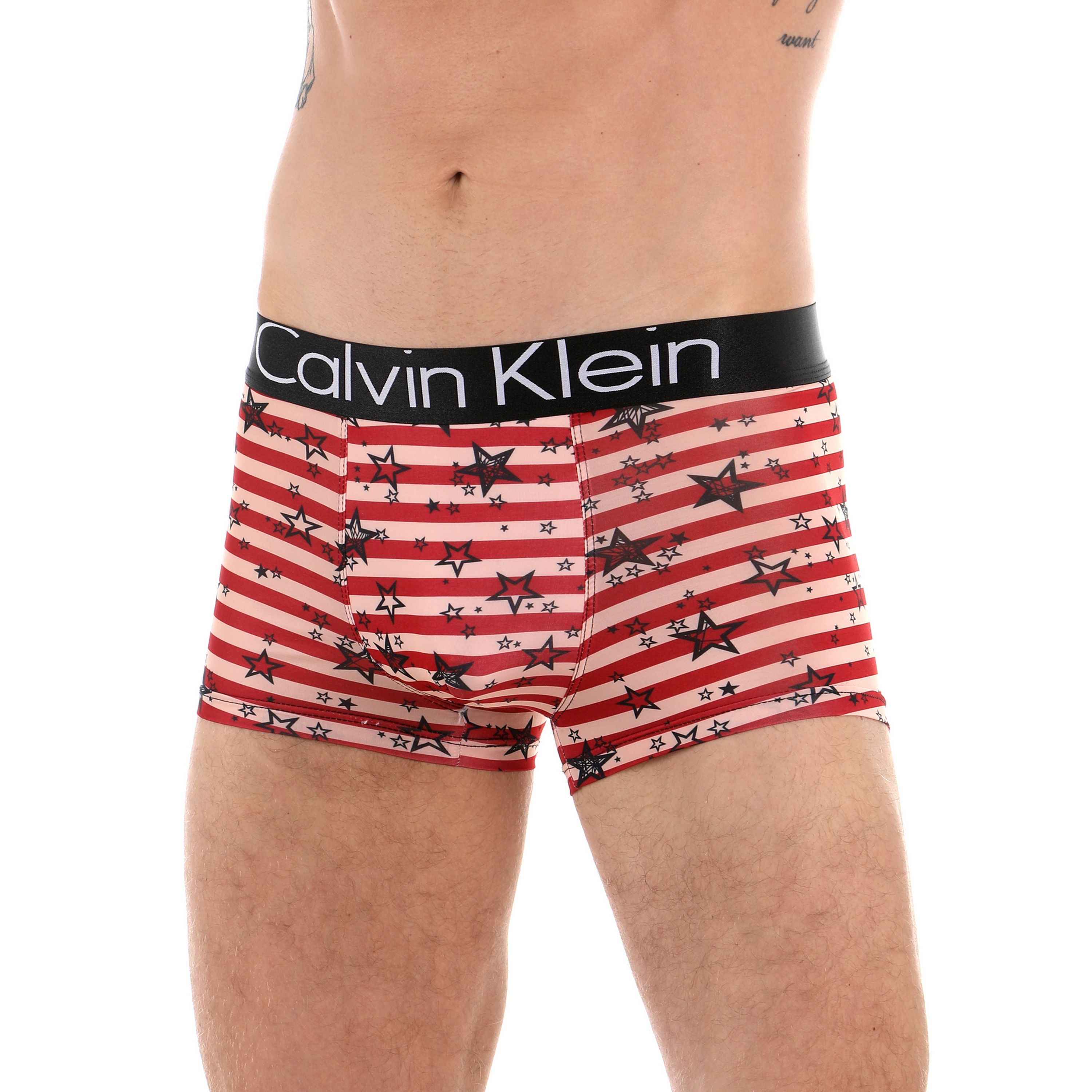 Мужские трусы боксеры красные в полоску с черной резинкой Calvin Klein  фото 1