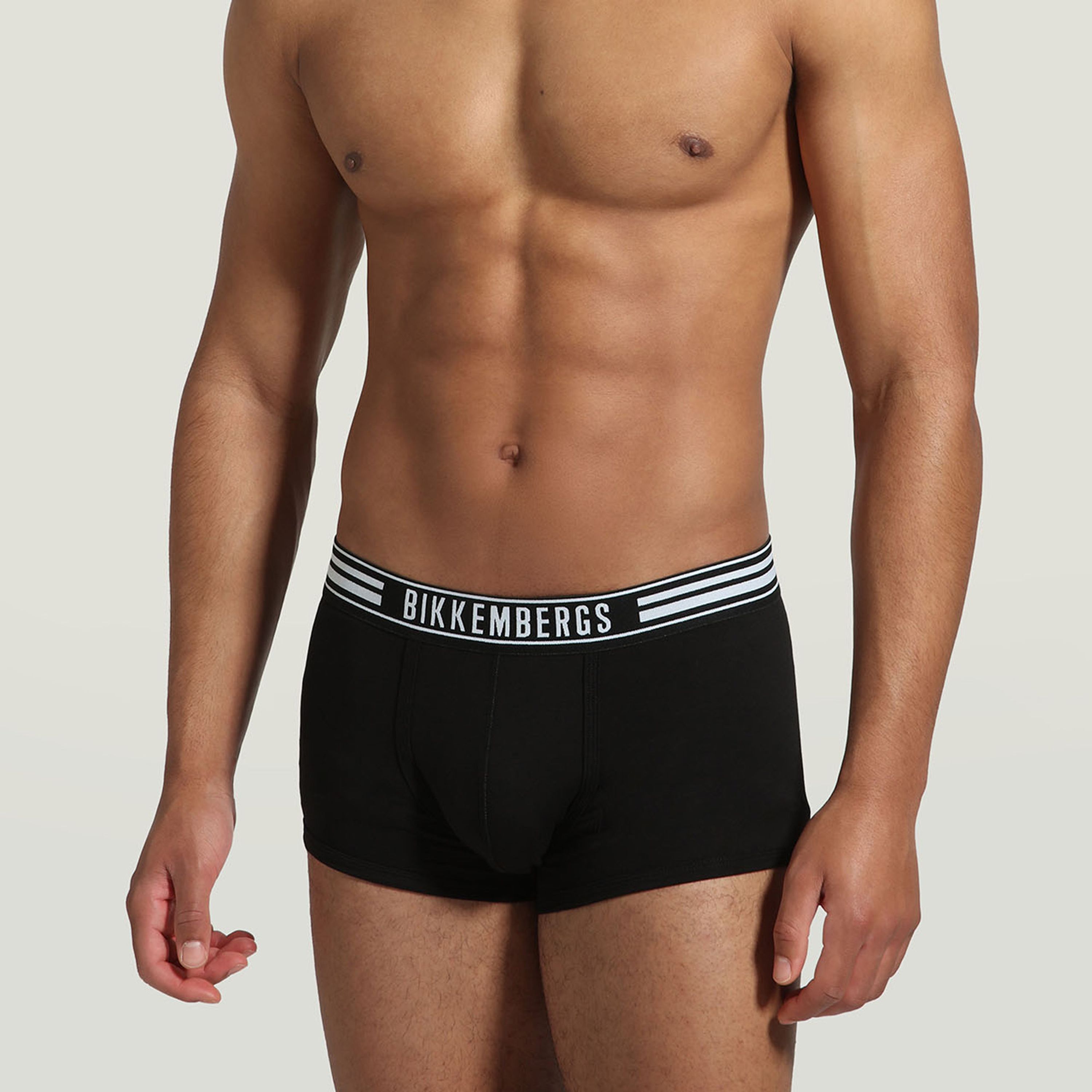 Мужские трусы хипсы набор 2 в 1 черные с черной резинкой Bikkembergs BKK1UTR07BI1111 фото 1