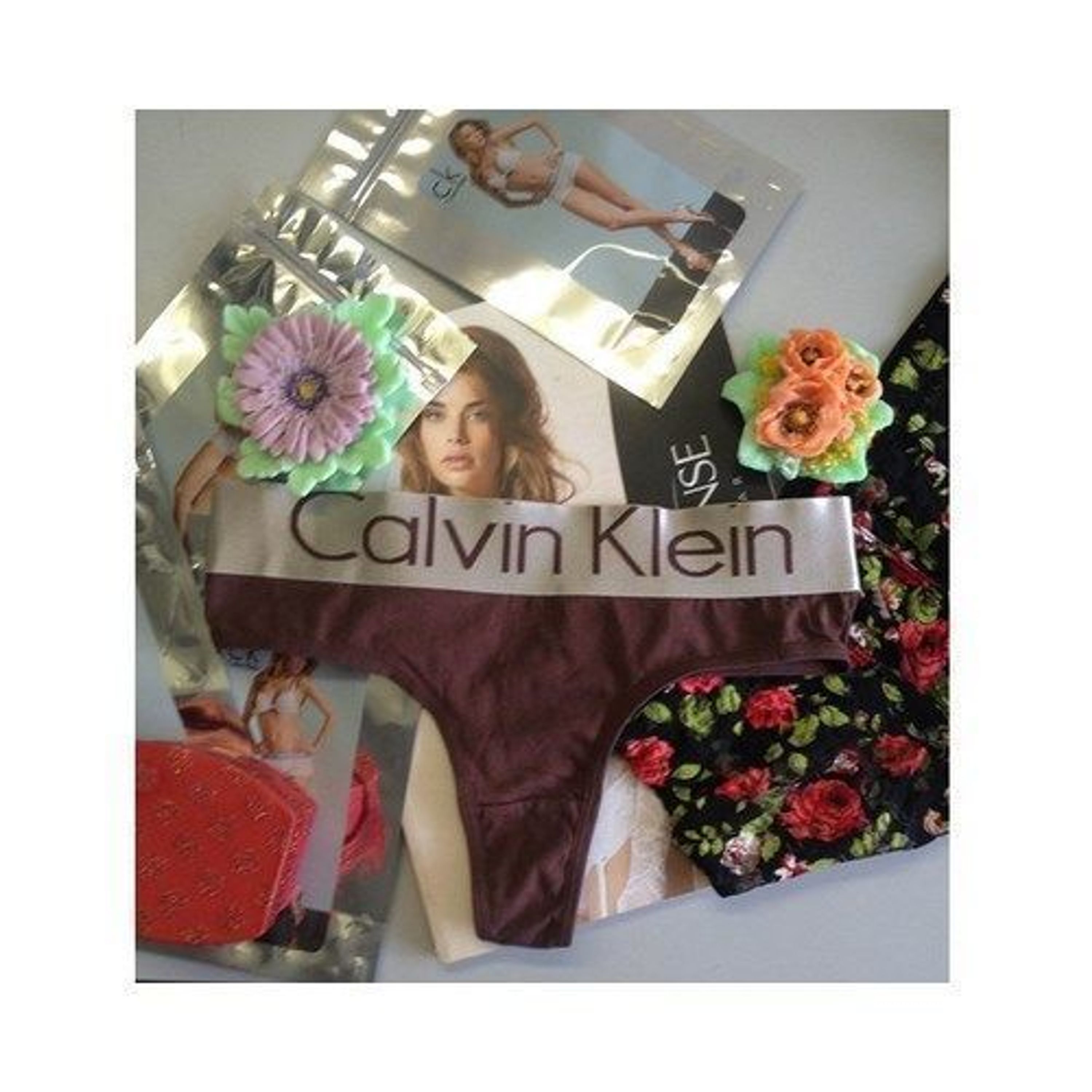Женские трусы стринги Calvin Klein Women String Brown фото 1
