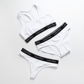Фото Женский комплект: топ+слипы+стринги белый Calvin Klein Women Black 3in1