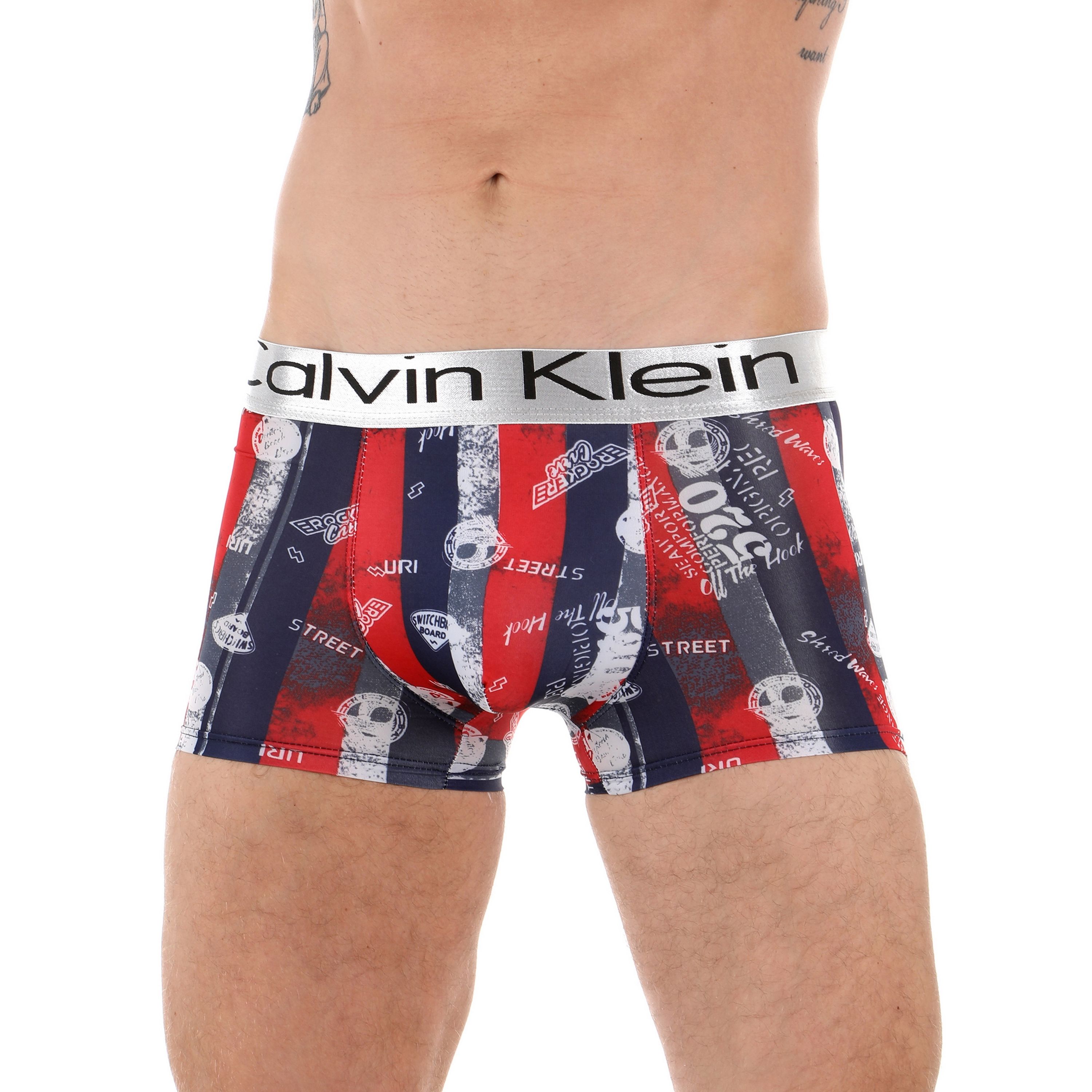 Мужские трусы боксеры в разноцветную полоску Calvin Klein фото 1