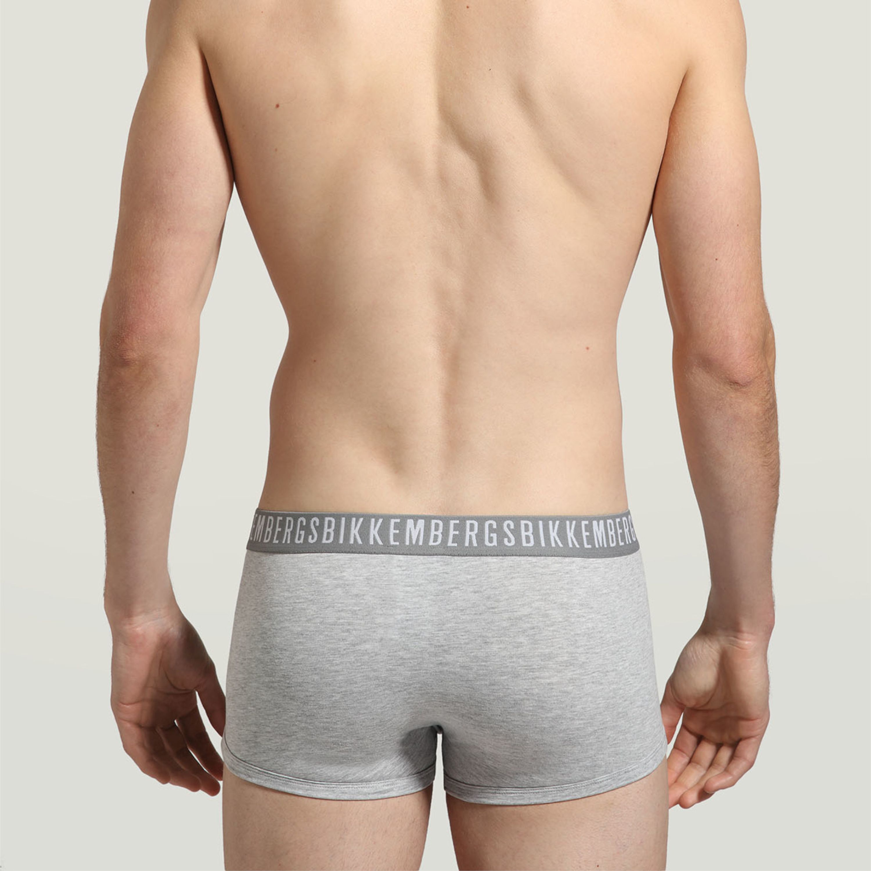 Мужские трусы хипсы серые набор 3 в 1 Bikkembergs CLASSIC BKK1UTR02TR фото 3