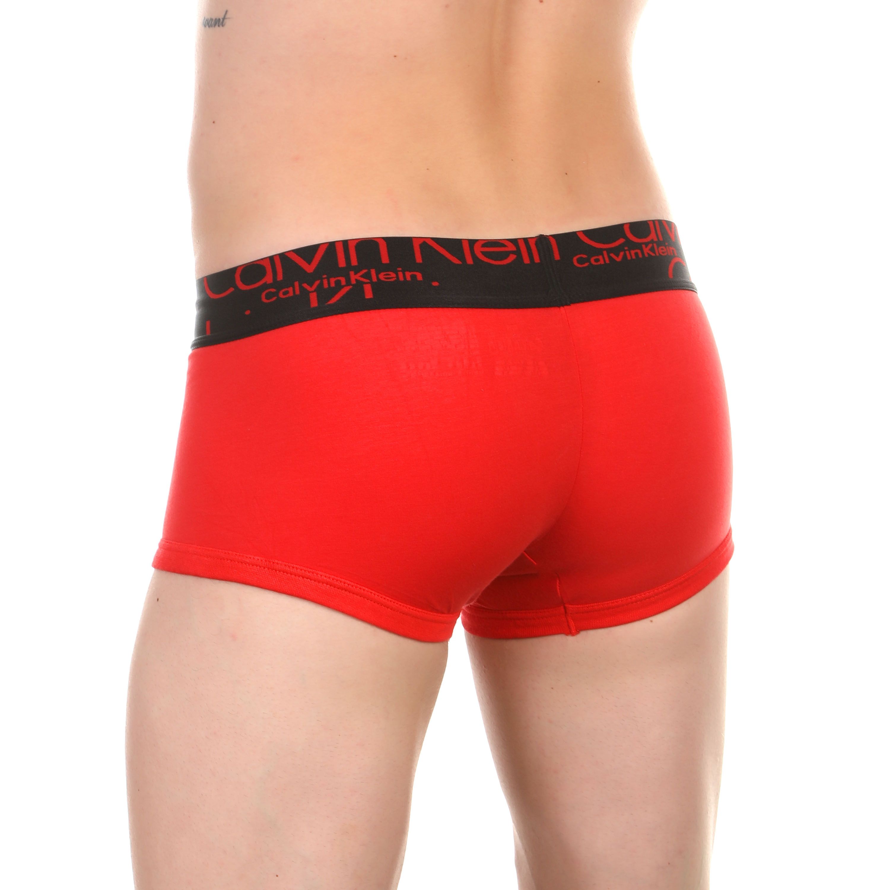 Мужские трусы боксеры красные с черной резинкой Calvin Klein Black Waistband Boxers фото 2